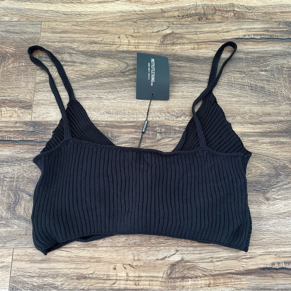 PrettyLittleThing Black Ribbed Crop Top - Picture 6 of 9